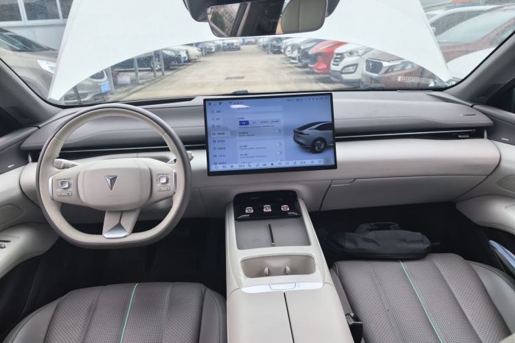 Used  L07 2024 300Max Extended-Range Version
