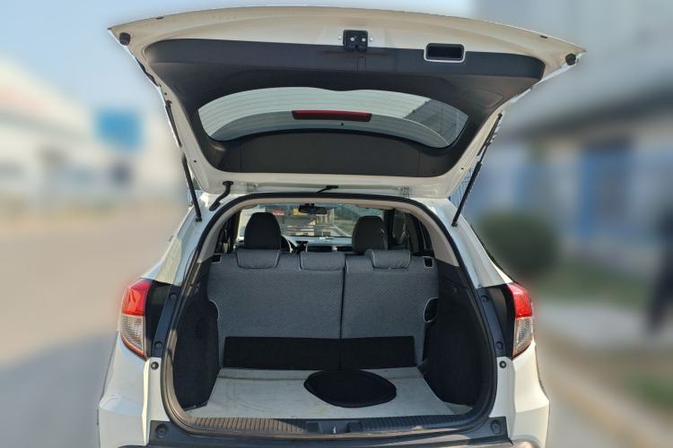 Used Honda Vezel 2020 1.5L CVT Pioneer Edition
