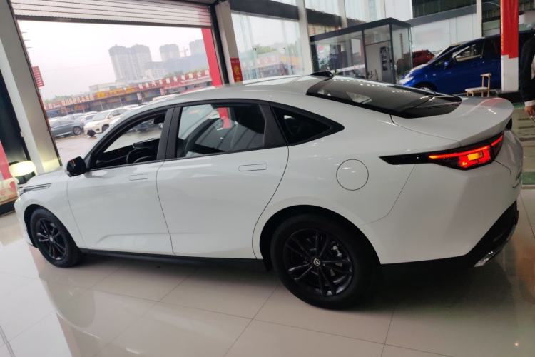 Used Changan Eado DD 2023 Blue Whale NE 1.5T GDI DCT Luxury Edition
