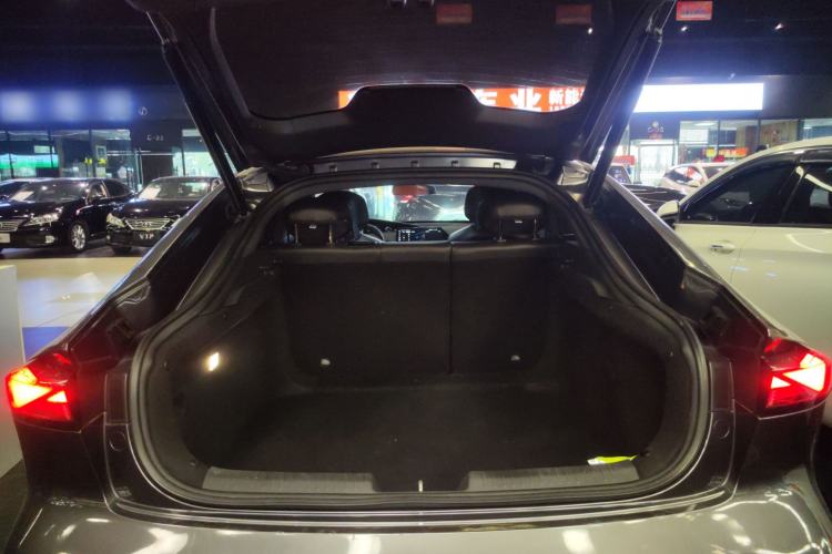 Used Changan UNI-V iDD 2023 Zhidian iDD 1.5T 113km Smart & Fun Version (Rapid Edition)
