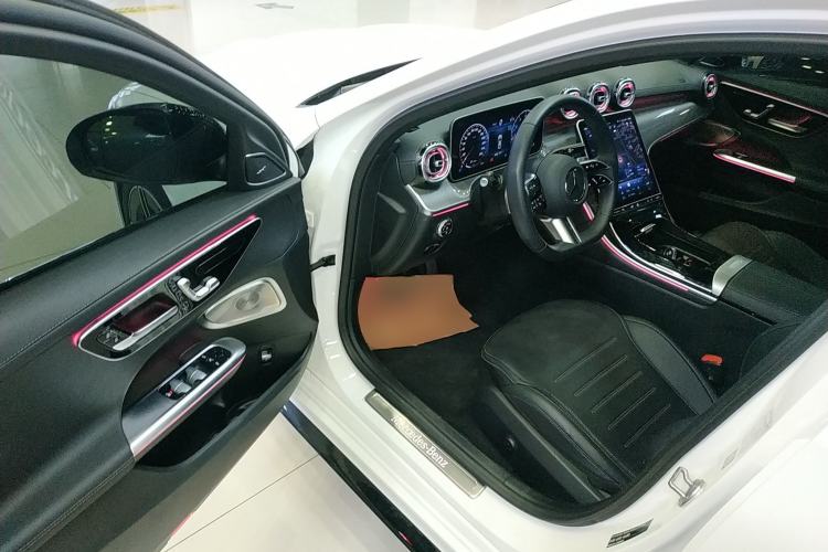 Used Mercedes-Benz C-Class 2023 Restyled C 260 L Night Edition Sports Version
