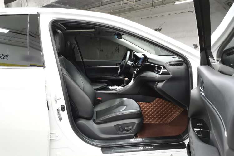 Used Toyota Camry 2021 Dual-Motor 2.5 HGVP Leading Edition
