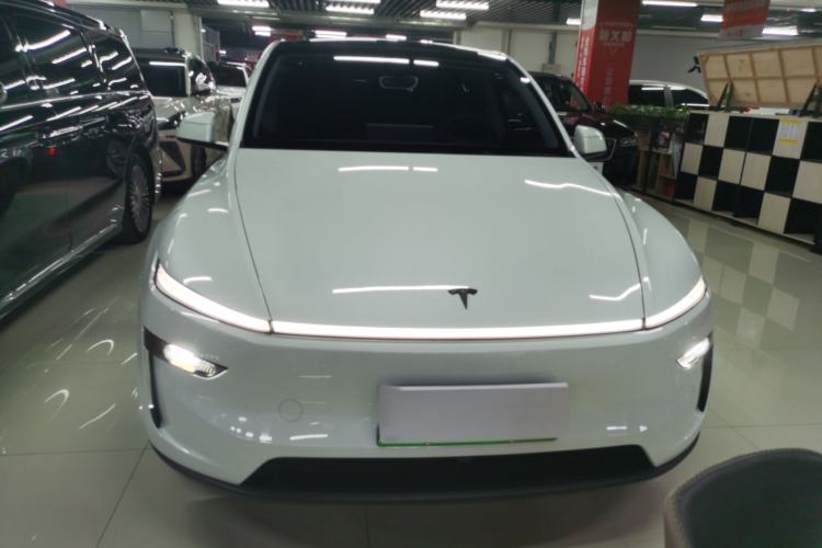 Used Tesla Model Y 2025 Rear-Wheel-Drive Version
