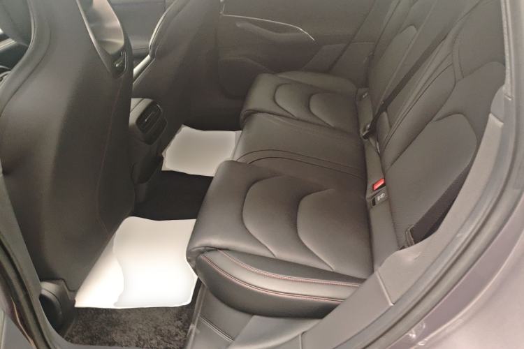 Used  SU7 2024 Rear-Drive Ultra-Long Range Advanced Pro-Level Intelligent Driving Version
