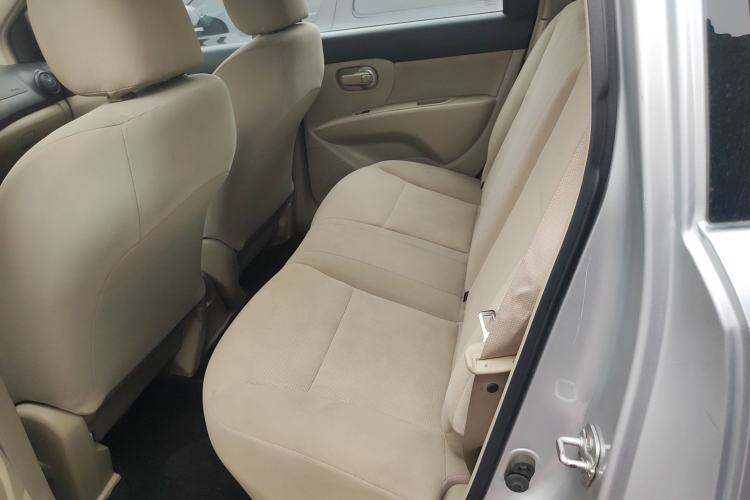 Used Nissan Livina 2015 1.6XE Manual Comfort Edition
