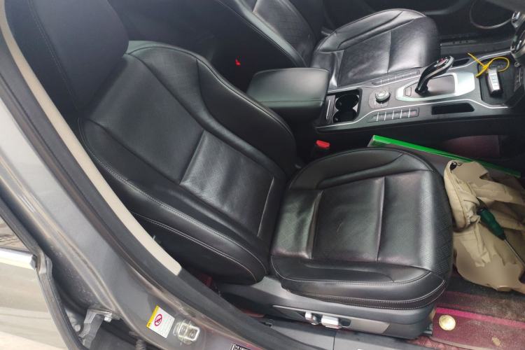 Used Wey VV6 2018 2.0T Two-Wheel Drive Flagship Version China V Standard
