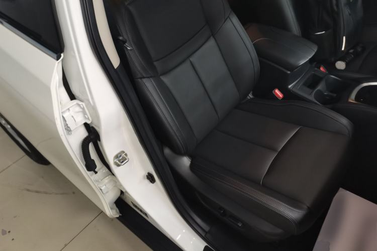 Used Nissan X-Trail 2023 Classic 2.0L Two-Wheel Drive Smart Connect Premium Edition