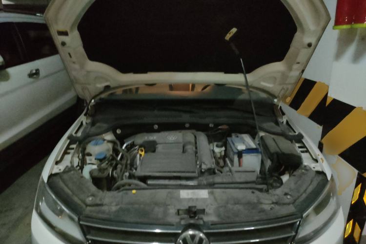 Used Volkswagen Sagitar 2015 230TSI Manual Comfort Version
