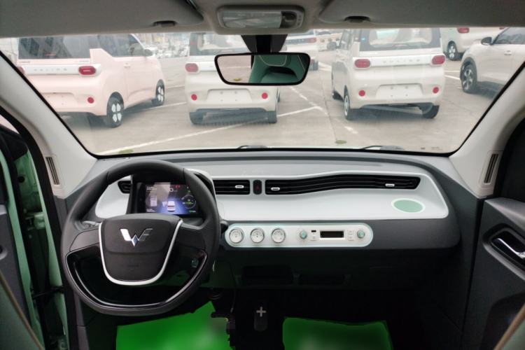 Used Wuling Hongguang MINIEV 2022 Macaron Fashion Model Lithium Iron Phosphate
