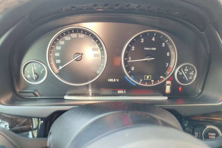 Used BMW X5 2015 xDrive28i
