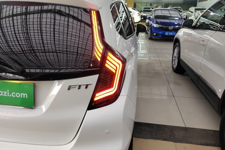 Used Honda Fit 2018 1.5L CVT Comfort Sunroof Version
