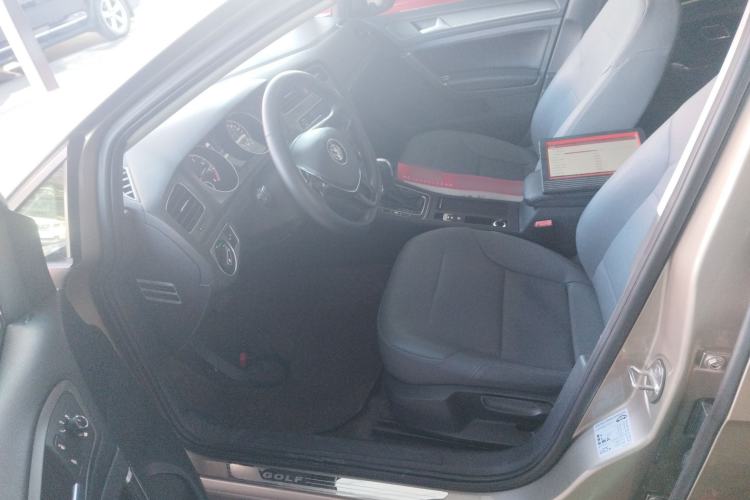 Used Volkswagen Golf 2015 1.2TSI Automatic Comfort Model
