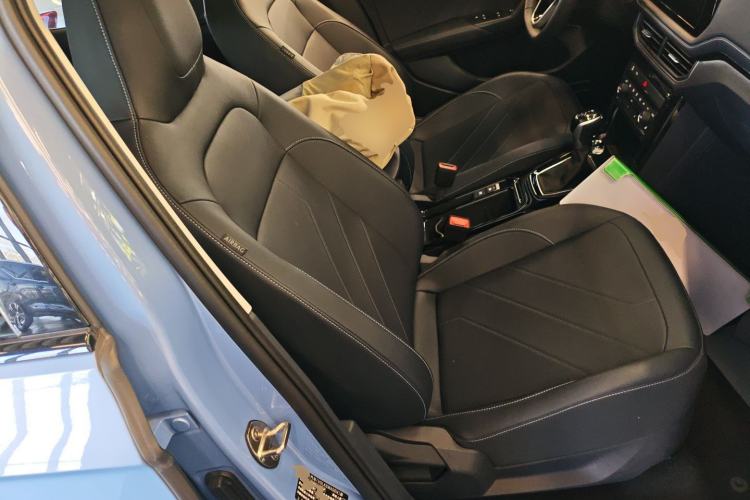 Used Volkswagen Tharu 2025 NewRui 300TSI Prestige Edition
