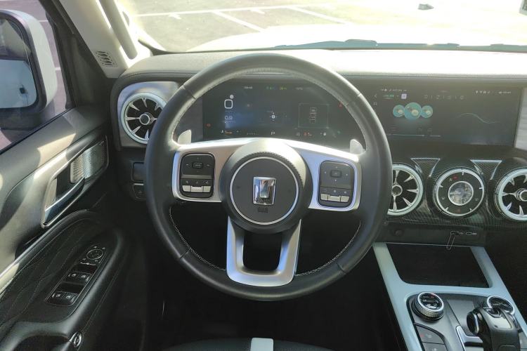 Used Tank 300 2021 City Edition 2.0T—Truly Stylish
