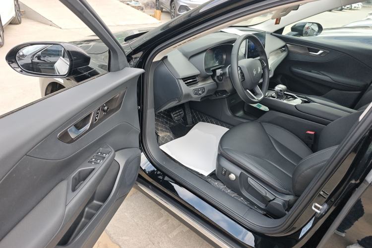 Used Hongqi E-QM5 2023 Revised Version Basic Travel Edition
