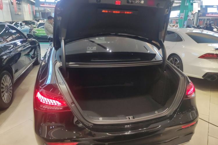 Used Mercedes-Benz E-Class 2023 Restyled E 300 L Sporty and Stylish Edition
