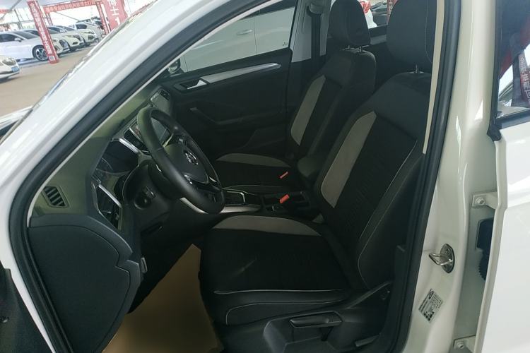 Used Volkswagen T-ROC 2018 230TSI DSG Two-Wheel Drive Advanced Version China VI Standard
