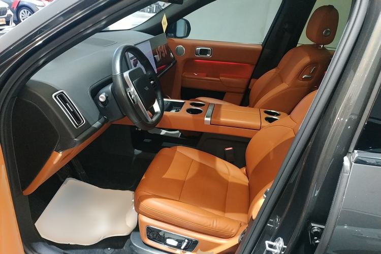 Used Li Auto L8 2023 Pro Model
