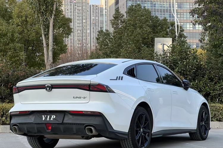 Used Changan UNI-V 2023 1.5T Prestige Model