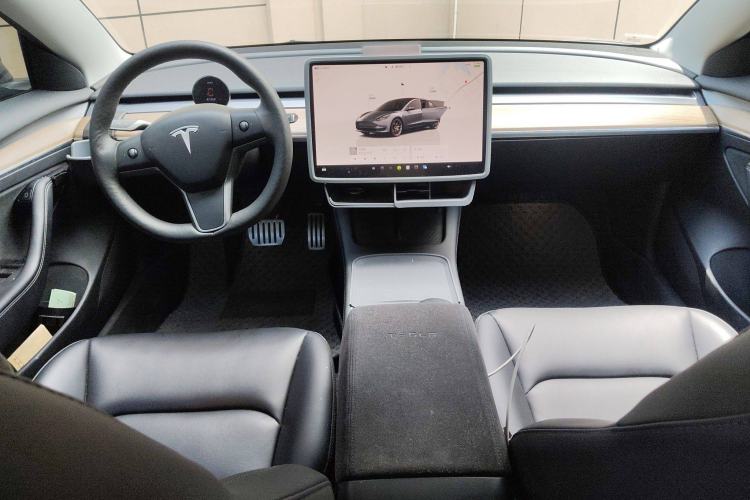 Used Tesla Model 3 2021 Revised Version II – Performance High-Performance All-Wheel-Drive Edition
