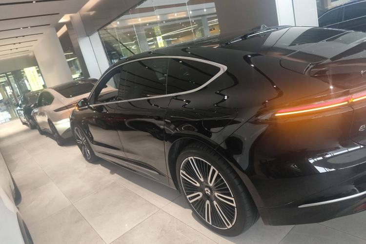 Used Nio ET9 2025 100 kWh
