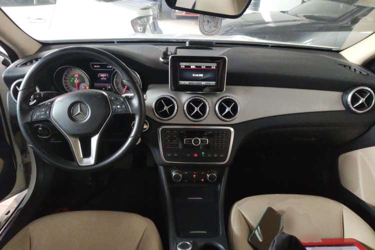 Used Mercedes-Benz GLA 2015 GLA 220 4MATIC Luxury Model