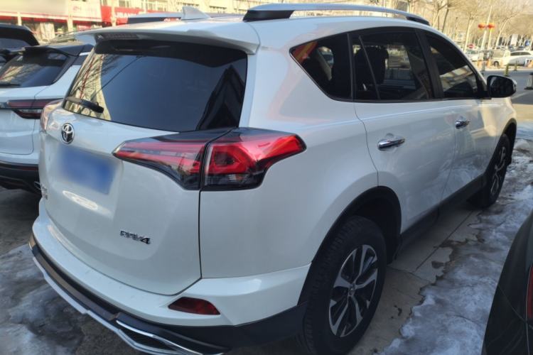Used Toyota RAV4 2016 2.0L CVT Two-Wheel Drive Comfort Edition China V Standard
