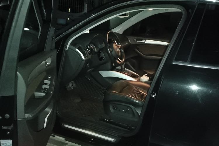 Used Audi Q5 2018 Collector's Edition 40 TFSI Technology Model
