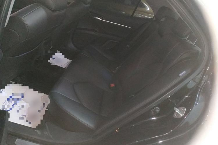 Used Toyota Camry 2021 2.0G Luxury Edition
