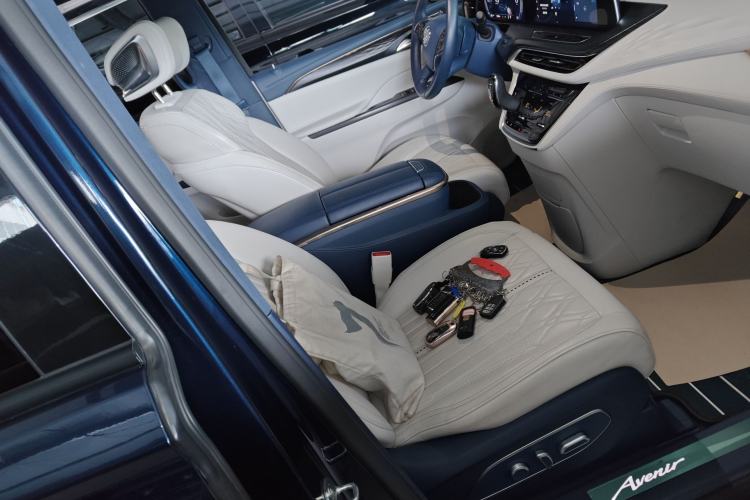 Used Buick GL8 2022 Avenir Avia Four-Seat Prestige Edition
