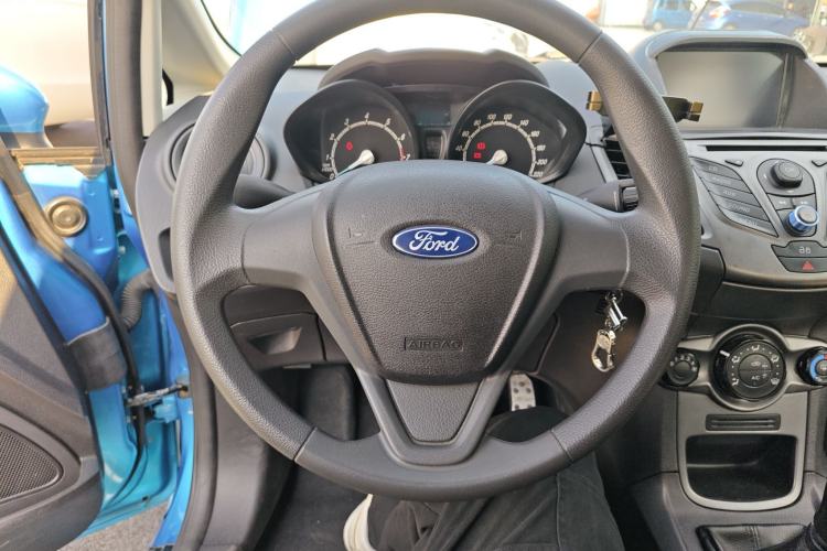 Used Ford Fiesta 2013 Hatchback 1.5L Manual Fashion Edition
