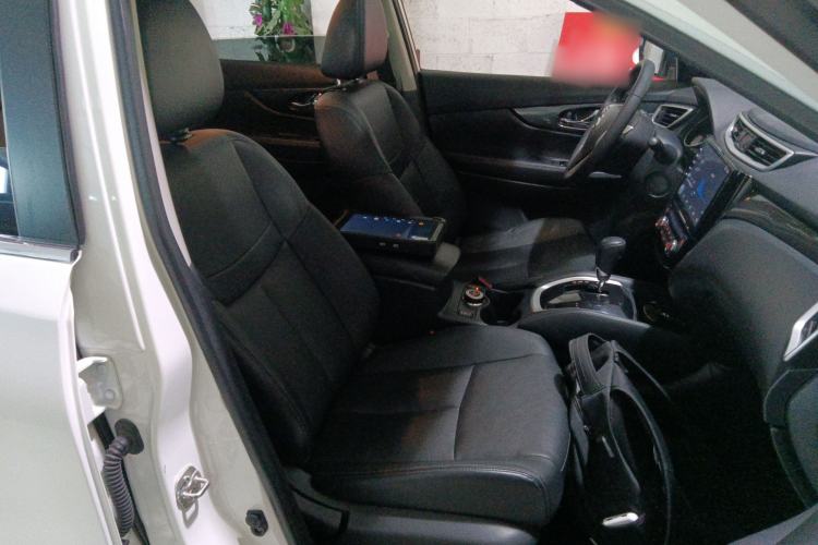 Used Nissan X-Trail 2014 2.5L CVT Luxury Edition 4WD
