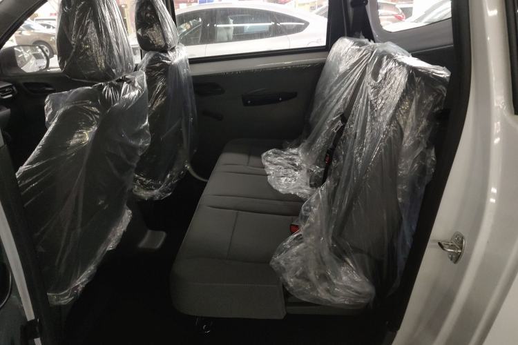 Used Wuling Hongguang New Energy 2025 Extended-Range Hybrid 50 km Utility Version
