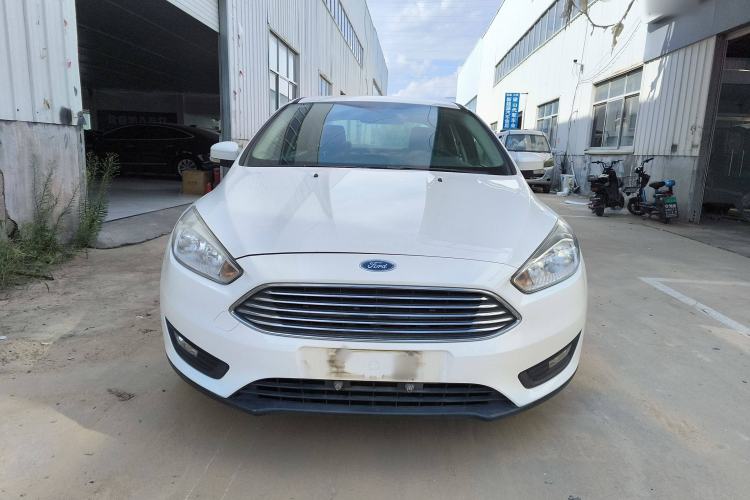 Used Ford Focus 2015 Sedan 1.6L Automatic Comfort Model
