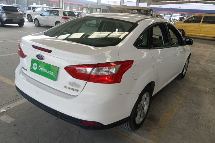 Used Ford Focus 2012 Sedan 1.6L Manual Fashion Edition
