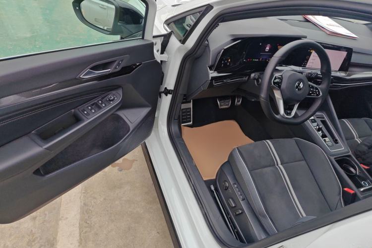 Used Volkswagen Golf 2024 280TSI DSG R-Line 50th Anniversary Edition
