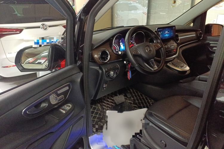 Used Mercedes-Benz V-Class 2021 V 260 Avantgarde Edition