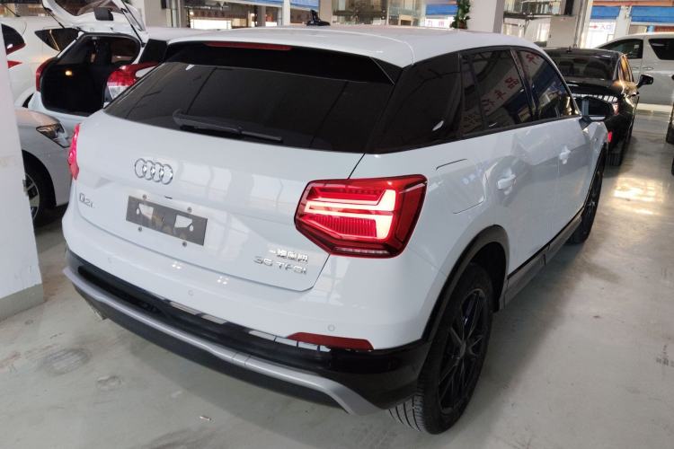 Used Audi Q2L 2021 35 TFSI Fashion Dynamic Model
