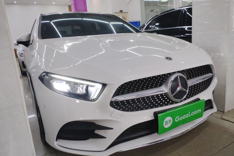 Used Mercedes-Benz A-Class 2022 Second Facelift A 200 L Sport Sedan Fashion Version
