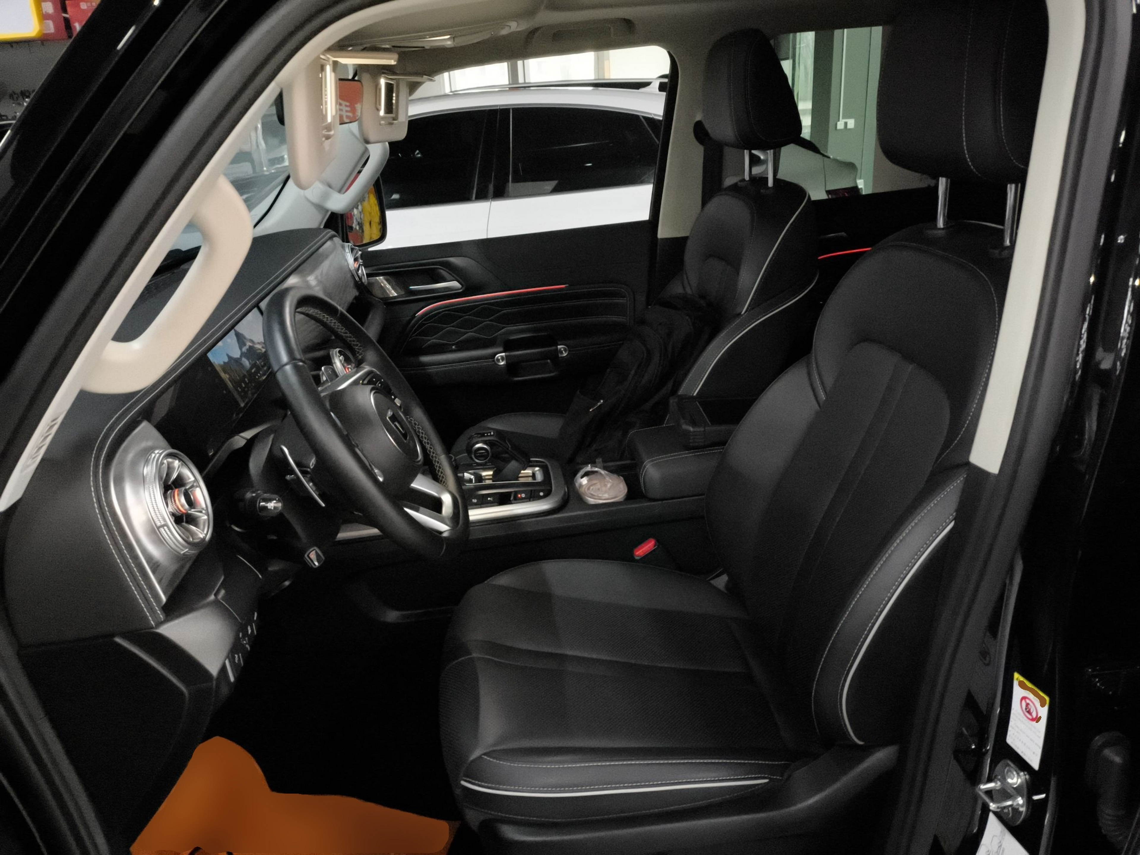 Переднее сиденье в автомобиле