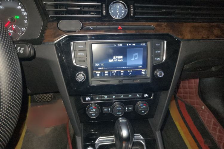 Used Volkswagen Magotan 2017 330TSI DSG Luxury Model
