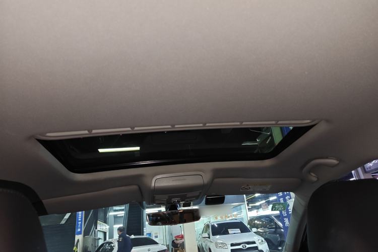 Used Volkswagen Sagitar 2017 180TSI Automatic Luxury Edition
