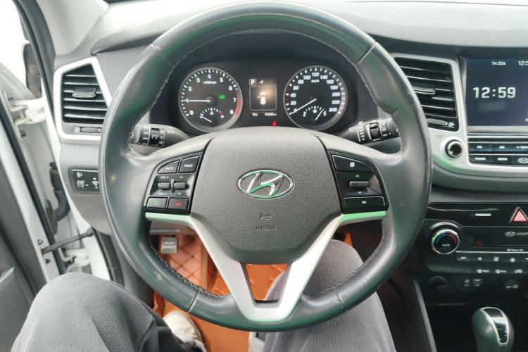 Used Hyundai Tucson 2018 1.6T Dual-Clutch Two-Wheel Drive 15th Anniversary Special Edition