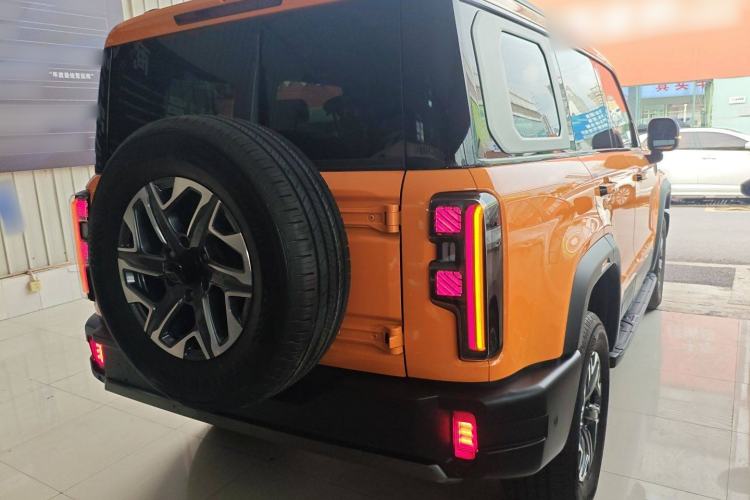 Used Beijing Auto BJ40 2024 2.0T All-New Urban Hunter Edition Chivalrous Style
