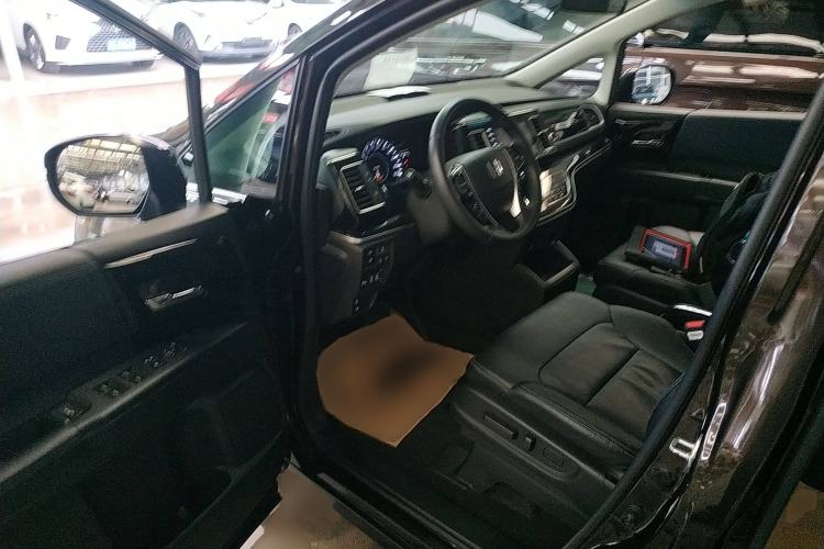 Used Honda Elysion 2019 2.0L Hybrid Luxury Edition
