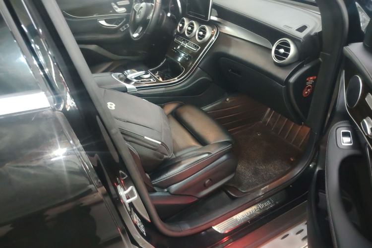 Used Mercedes-Benz GLC 2018 GLC 260 4MATIC Luxury Model