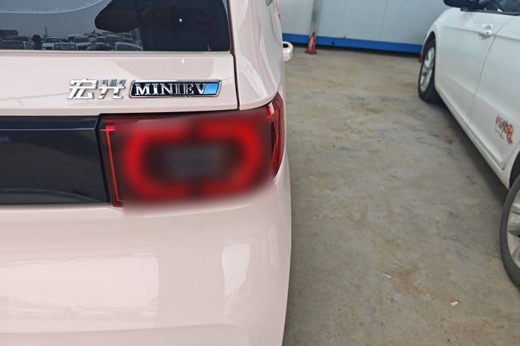 Used Wuling Hongguang MINIEV 2022 Macaron Premium Model – Lithium Iron Phosphate
