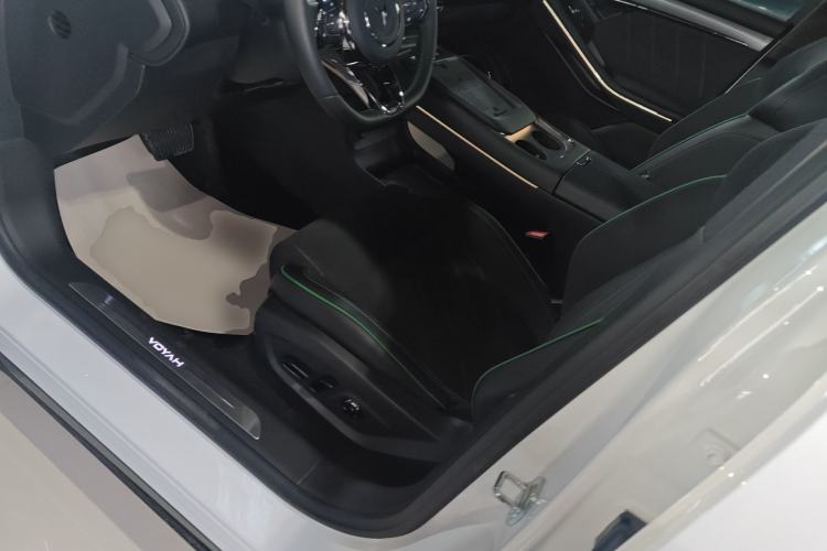 Used VOYAH FREE 2025 318 318 km Rear-Drive Touring Edition