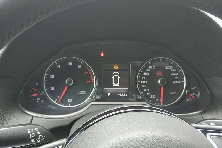 Used Audi Q5 2017 Plus 40 TFSI Ambition Model
