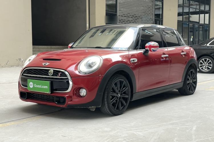 Used  MINI 2016 2.0T COOPER S Pioneer Edition Five-Door Model
